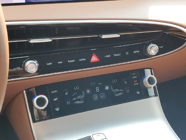 Certified 2026 Genesis GV70 2.5T Advanced AWD/4WD image 21