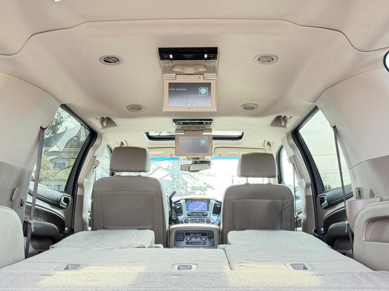 Used 2018 Chevrolet Suburban LT image 43