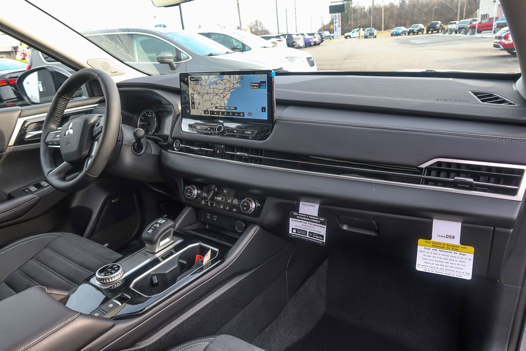 New 2026 Mitsubishi Outlander AWD image 22