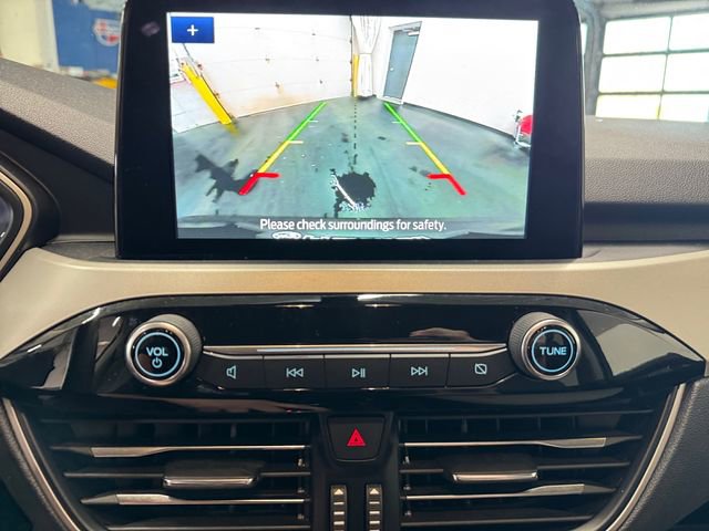 Used 2020 Ford Escape SE image 15