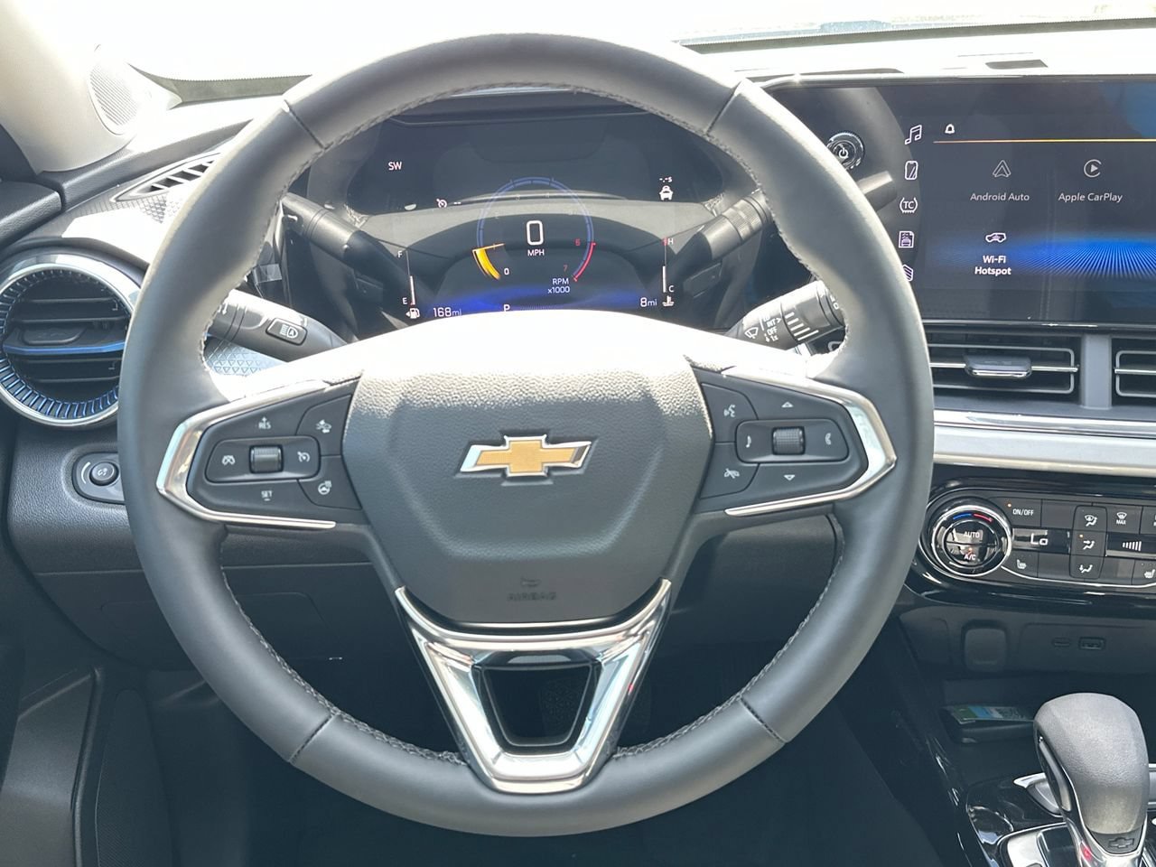 New 2026 Chevrolet Trax RS w/ Sunroof Package FWD image 15