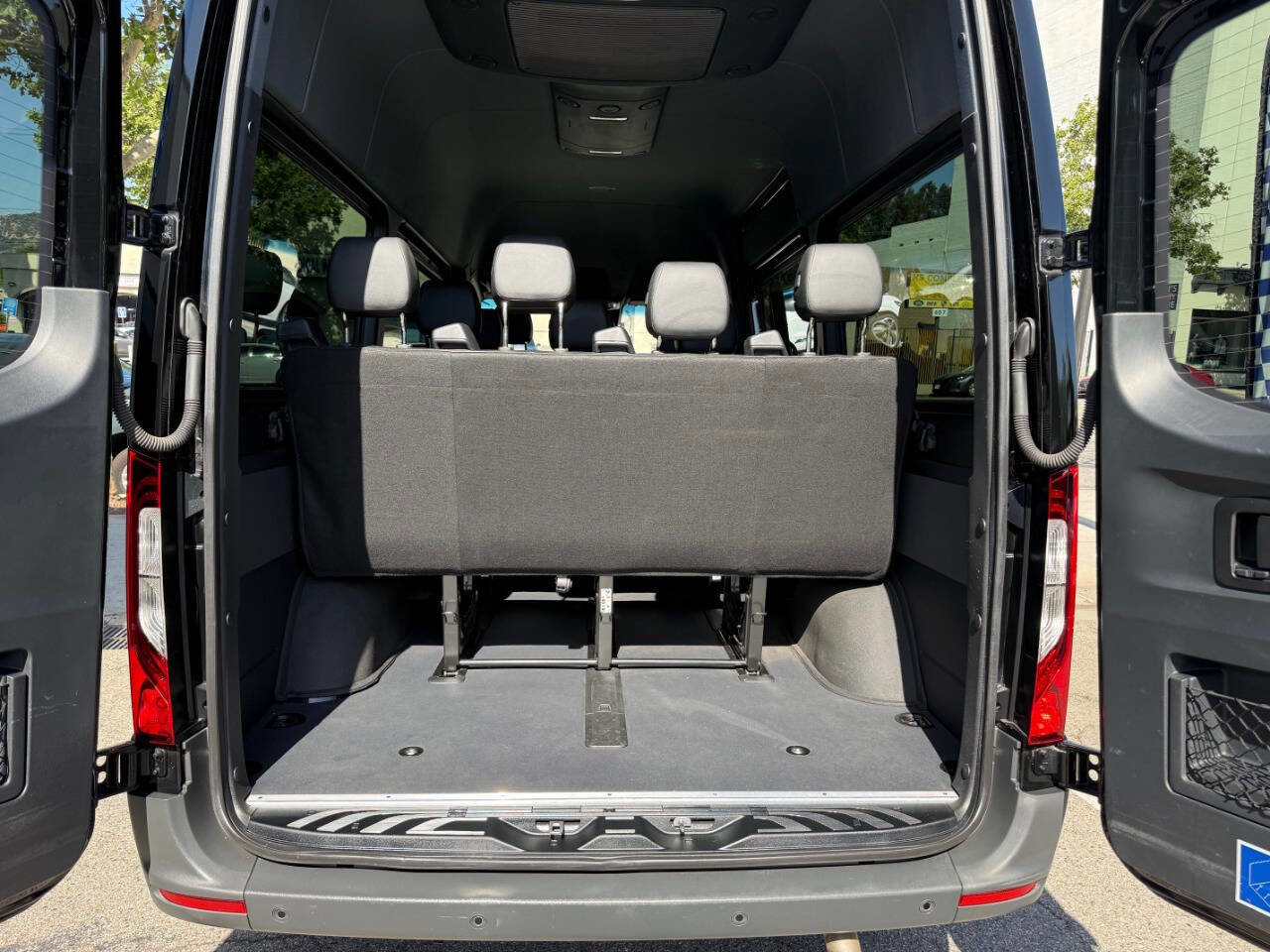 Used 2022 Mercedes-Benz Sprinter 2500 image 31