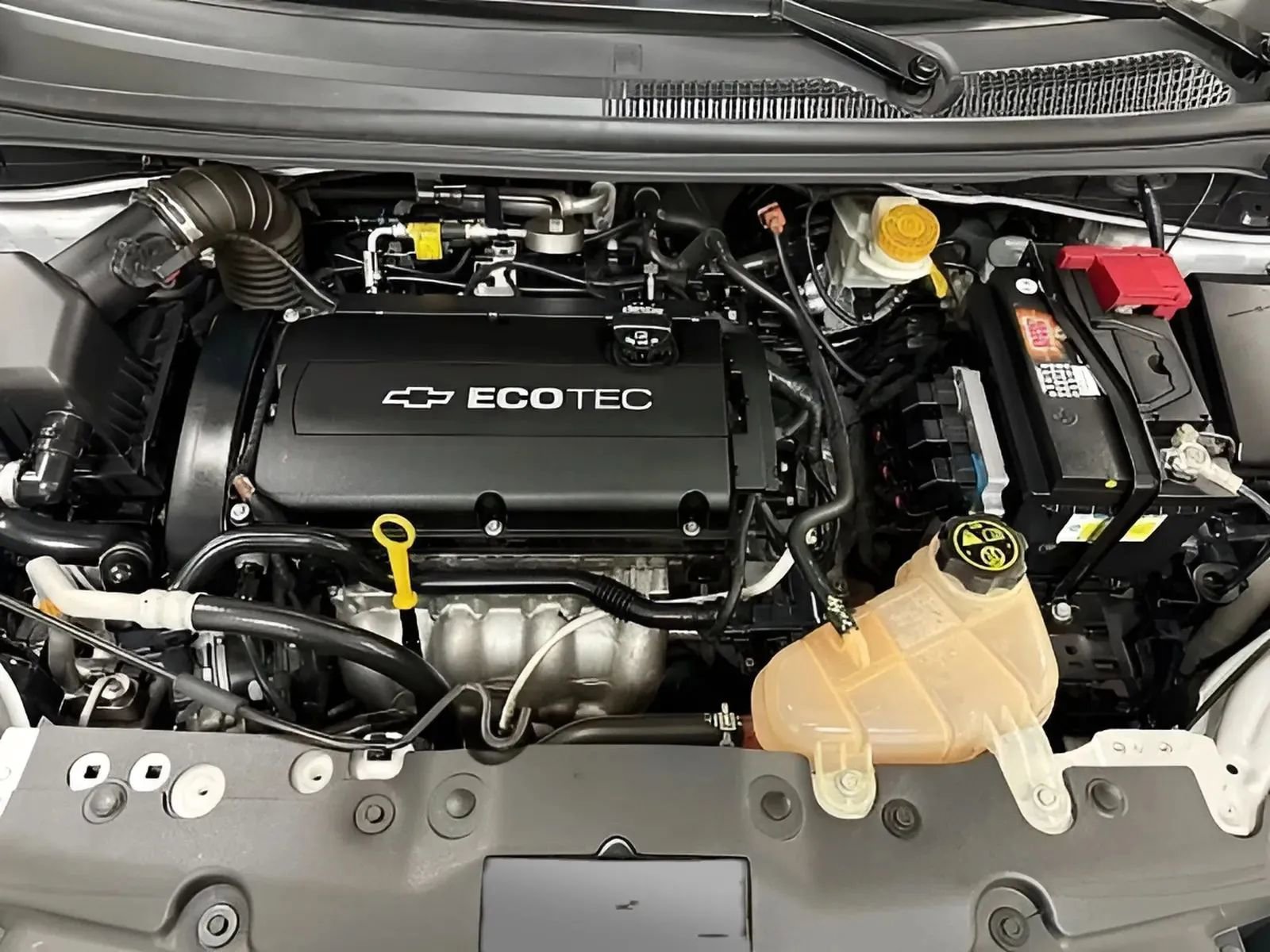 Used 2016 Chevrolet Sonic LT FWD image 15