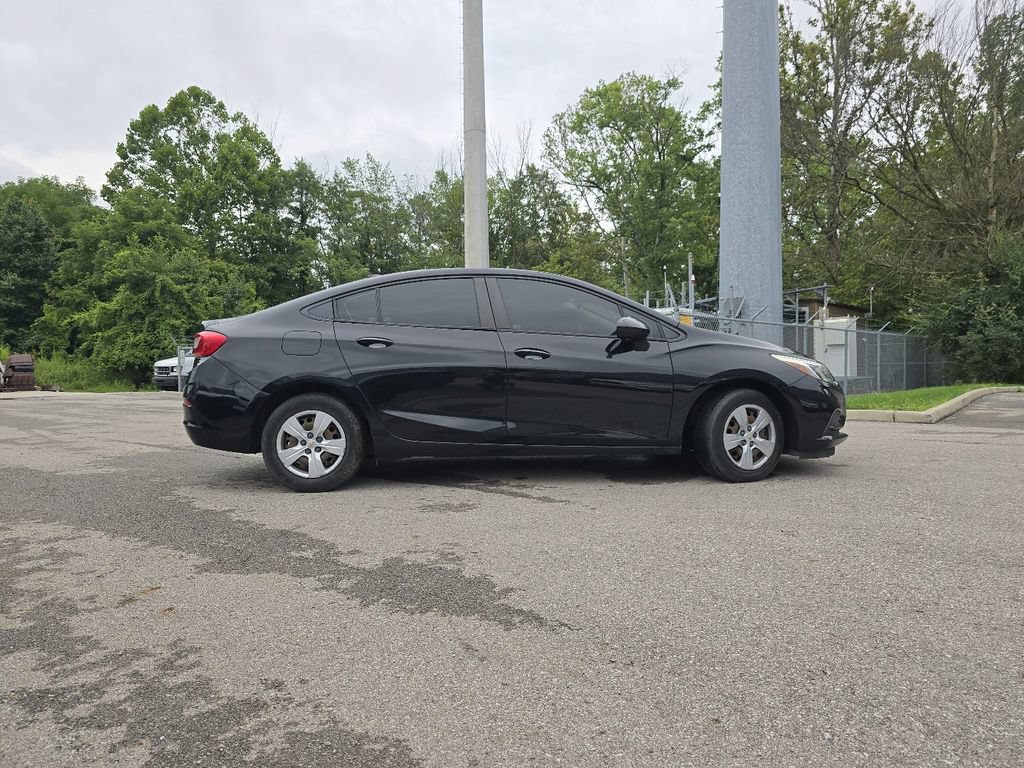 Used 2018 Chevrolet Cruze LS FWD image 11