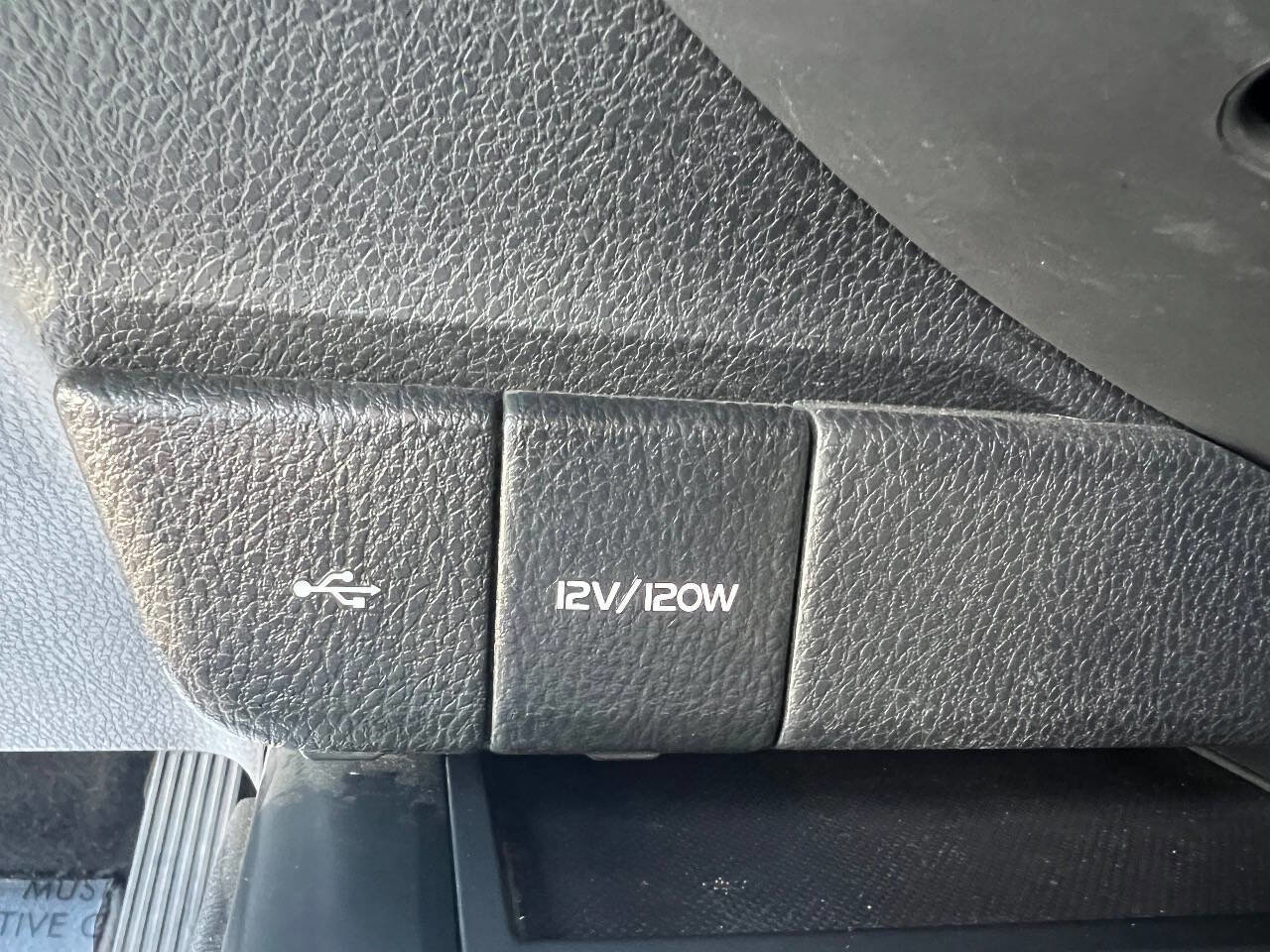 Used 2020 Toyota Camry LE image 23