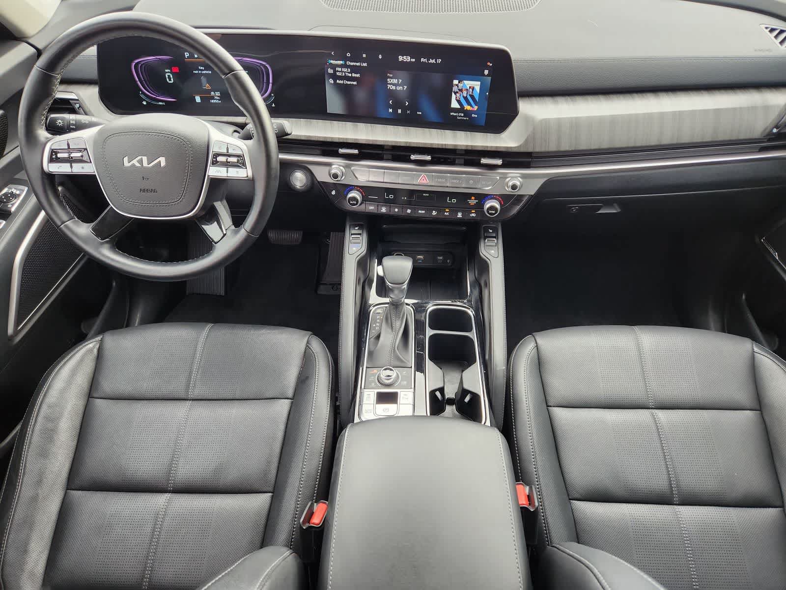 Certified 2025 Kia Telluride EX w/ EX Captain's Chair Package AWD/4WD image 24