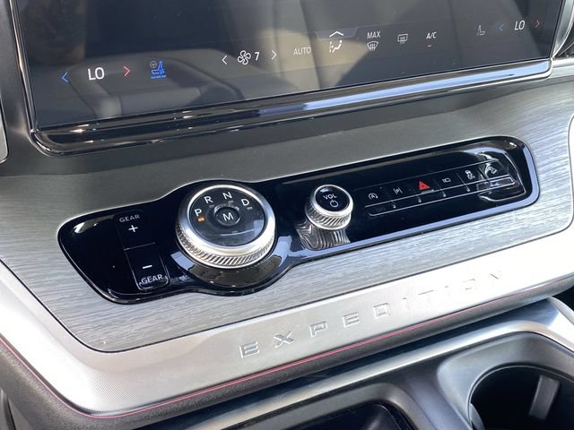 Certified 2025 Ford Expedition Max Platinum AWD/4WD image 32