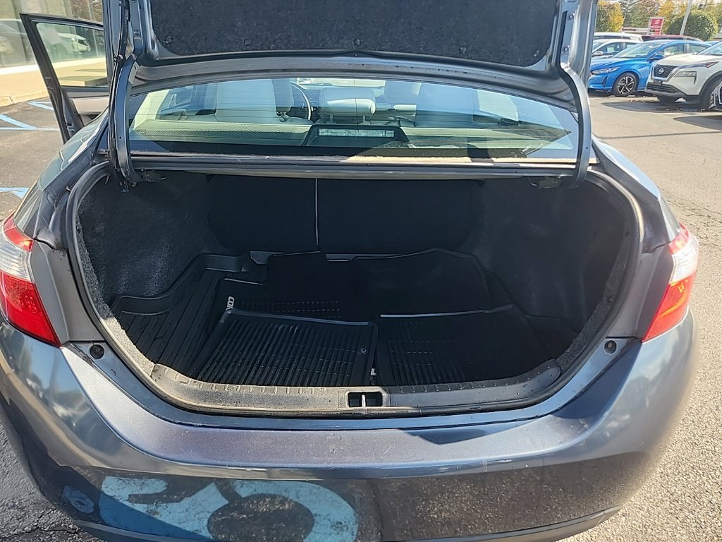 Used 2016 Toyota Corolla LE FWD image 26