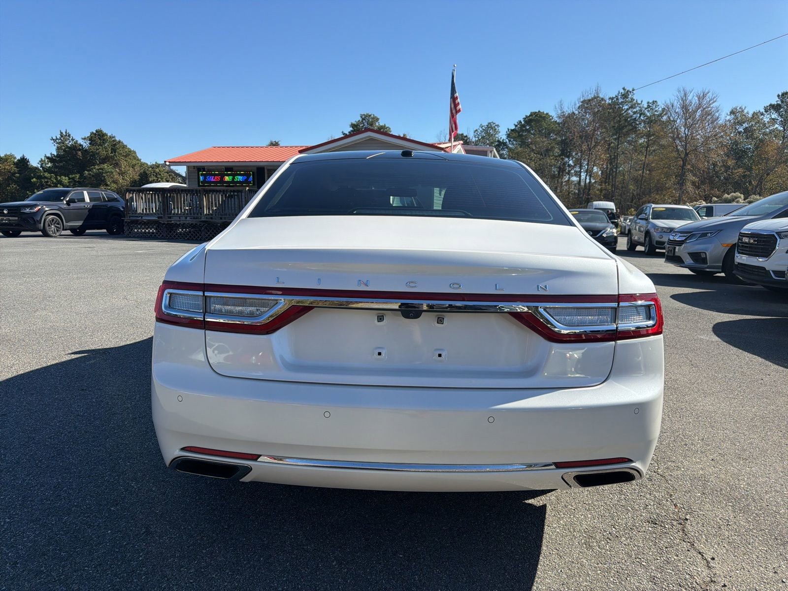 Used 2017 Lincoln Continental Reserve w/ Technology Package image 5