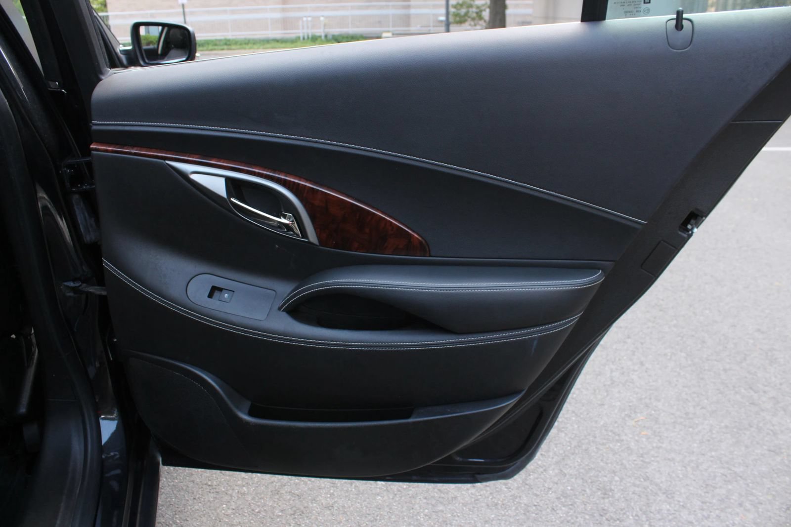 Used 2013 Buick LaCrosse Touring FWD image 24