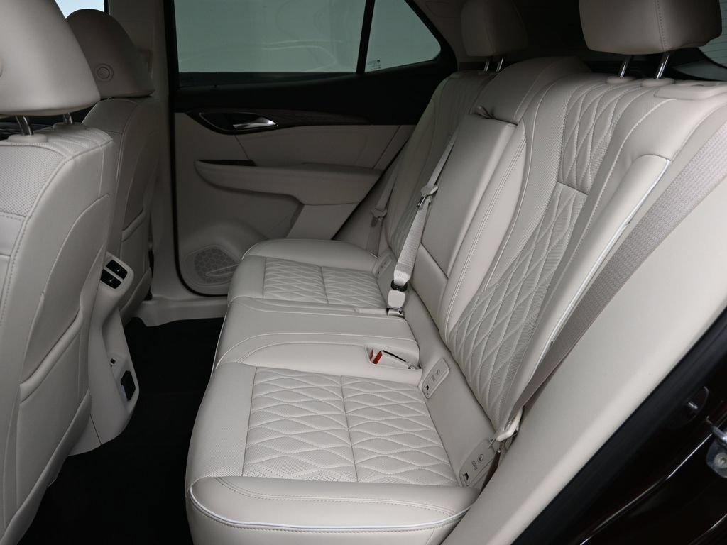 Used 2023 Buick Envision Avenir AWD/4WD image 17