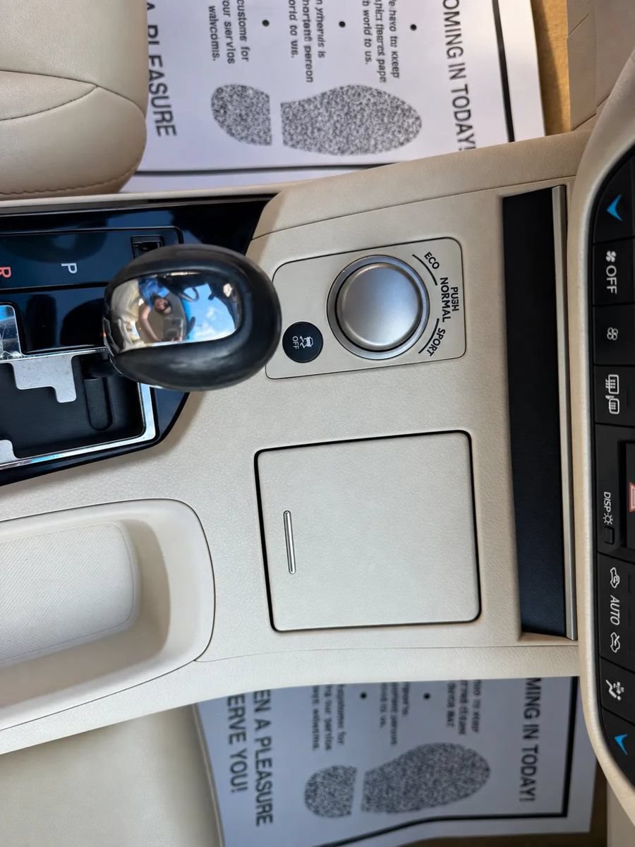 Used 2014 Lexus ES 350 FWD image 19
