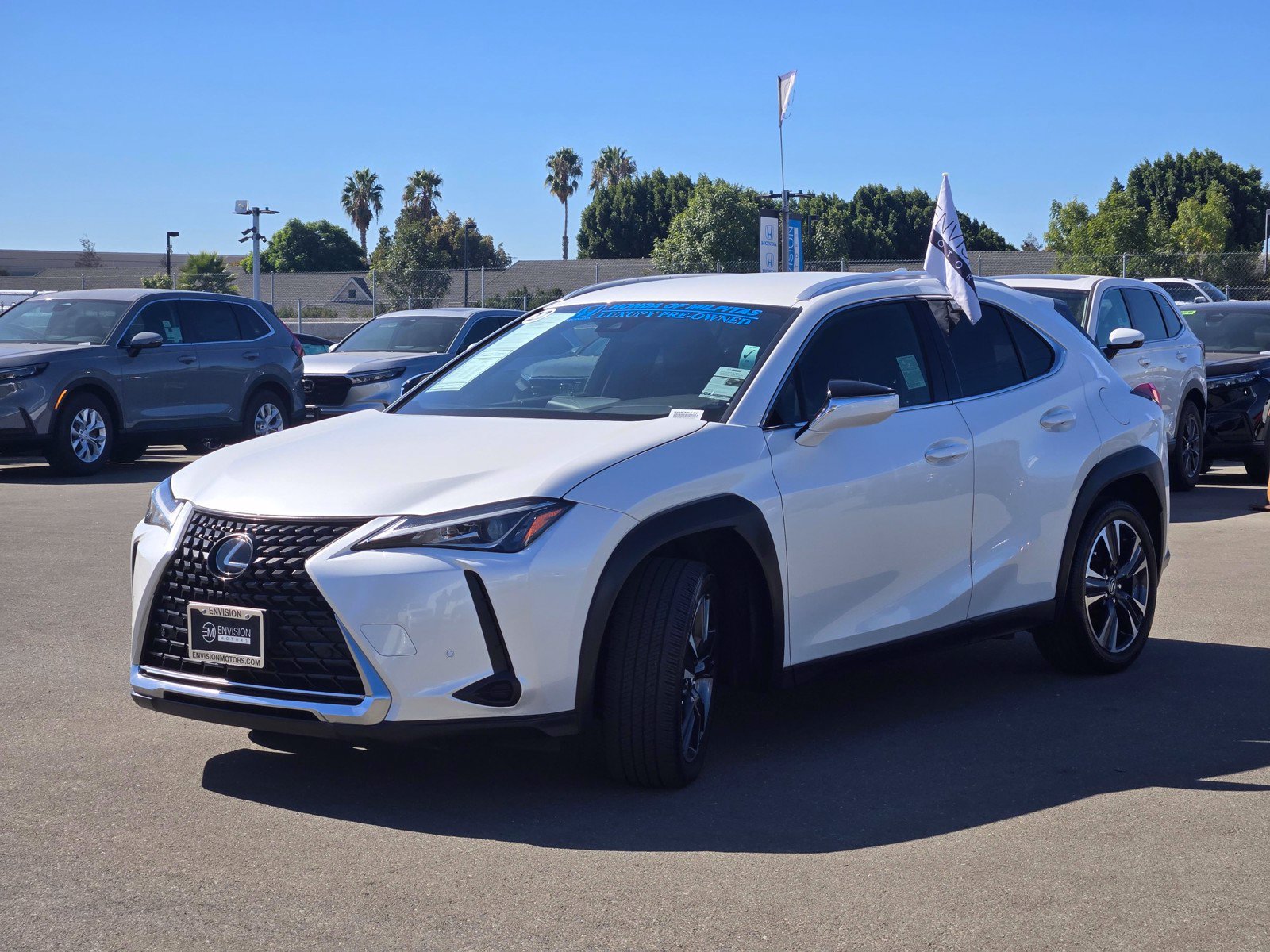 Used 2022 Lexus UX 200 w/ Accessory Package (Z2) FWD image 3