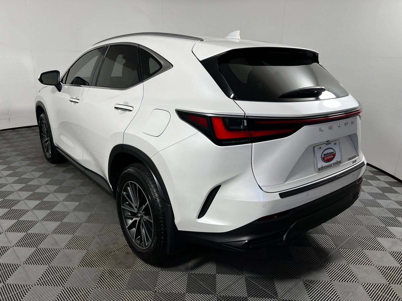 Used 2025 Lexus NX 350 AWD w/ Accessory Package (K3) image 7