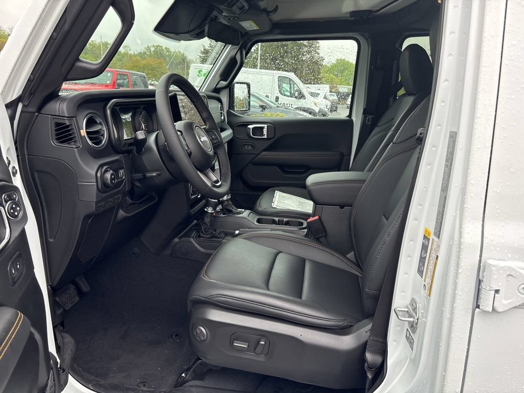 New 2026 Jeep Gladiator Sport AWD/4WD image 10