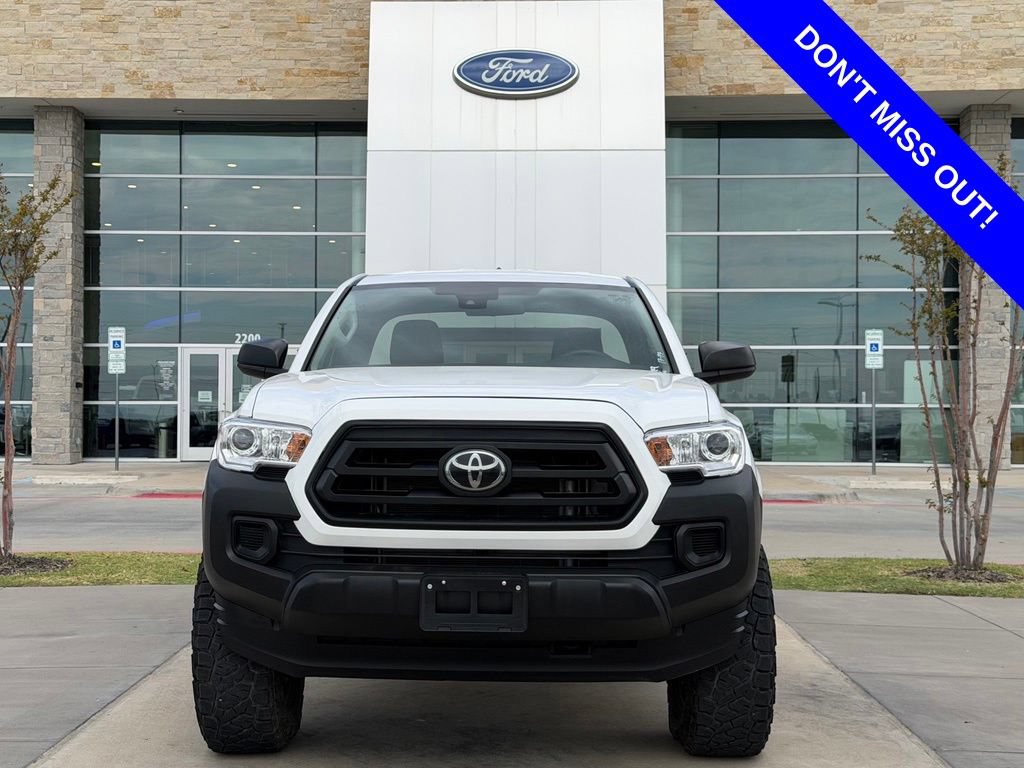 Used 2022 Toyota Tacoma SR RWD image 2