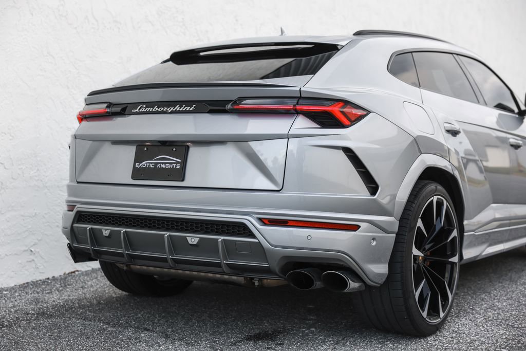 Used 2020 Lamborghini Urus AWD/4WD image 8