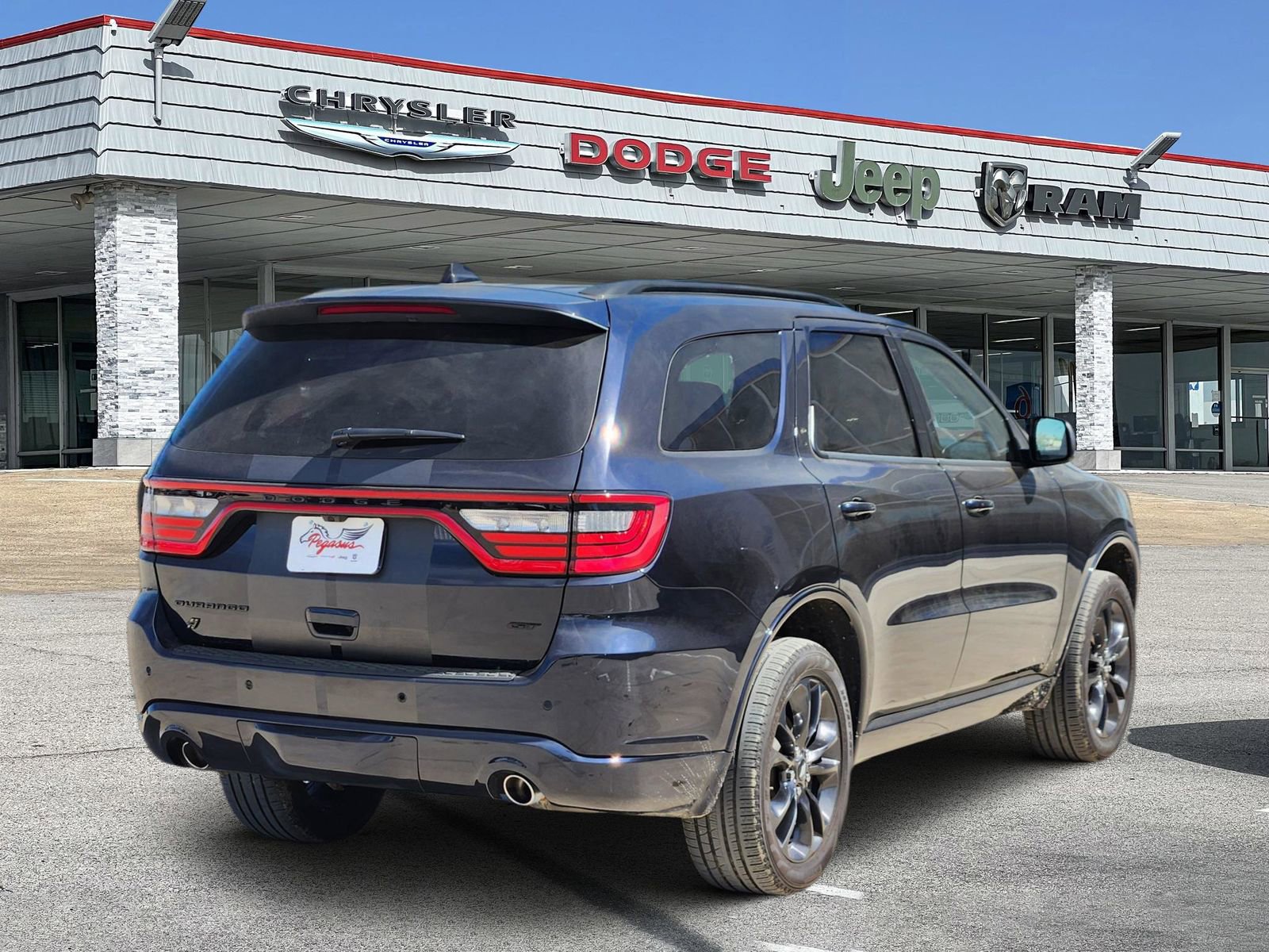 Used 2025 Dodge Durango GT AWD/4WD image 4