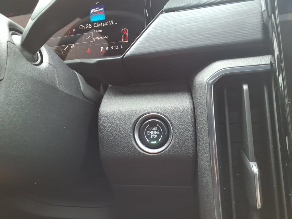 Used 2024 GMC Acadia AT4 w/ Luxury Package AWD/4WD image 23