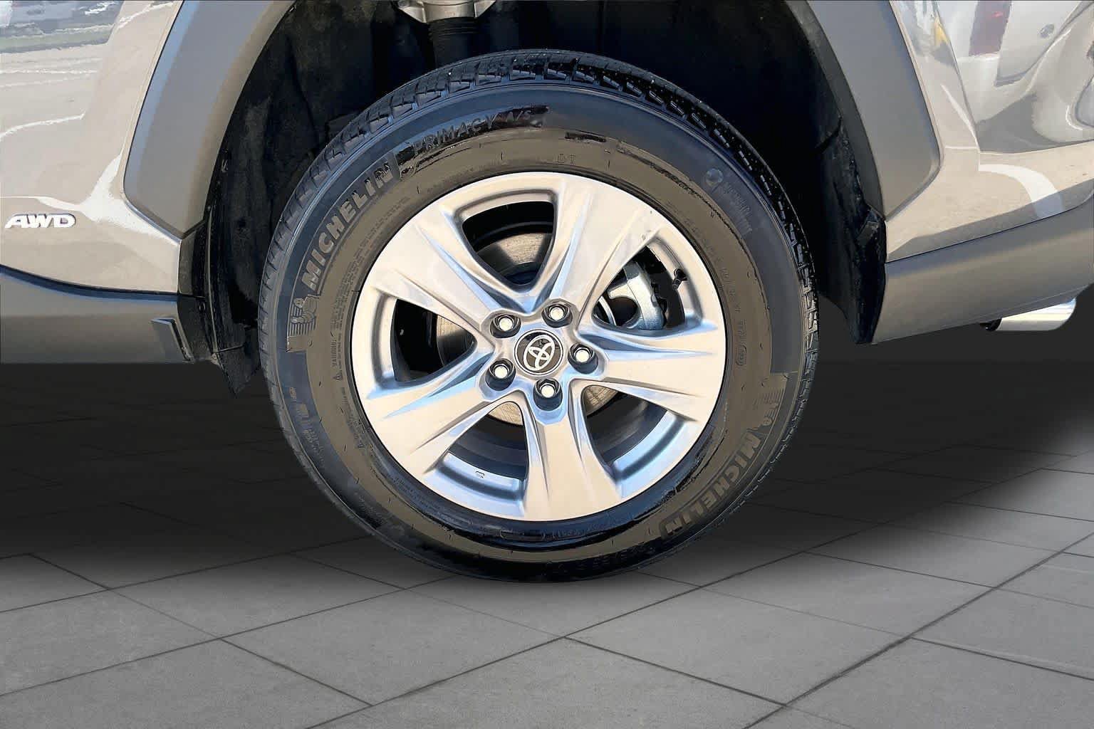 Used 2023 Toyota RAV4 XLE w/ Convenience Package AWD/4WD image 11
