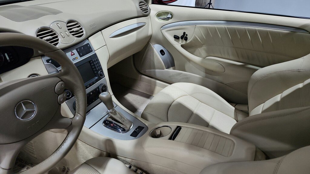 Used 2007 Mercedes-Benz CLK 63 AMG Cabriolet image 27
