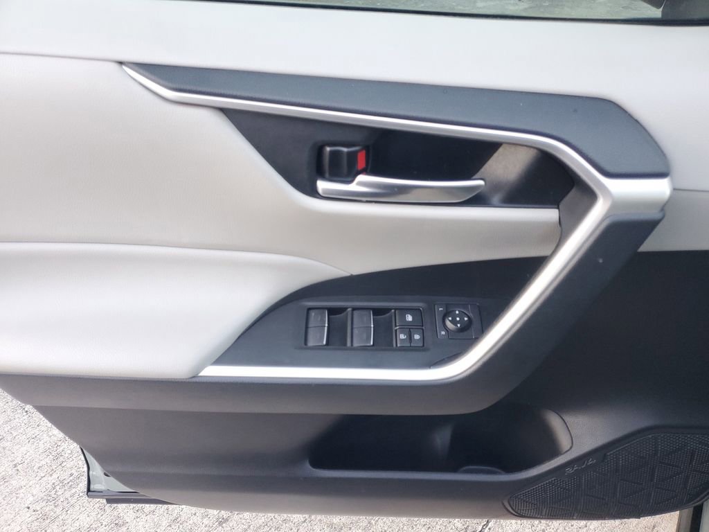 Certified 2023 Toyota RAV4 XLE w/ Convenience Package image 19