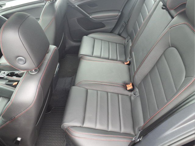 Used 2019 Volkswagen GTI SE FWD image 13