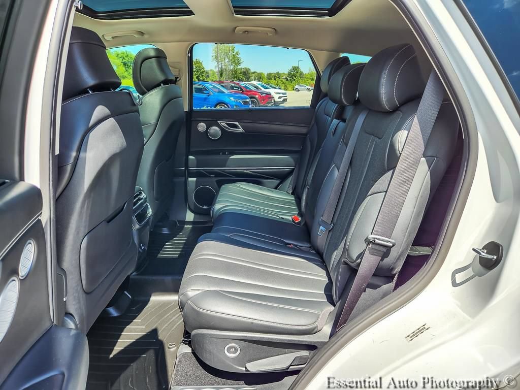 Used 2021 Genesis GV80 2.5T w/ Advanced Package 03 RWD image 11