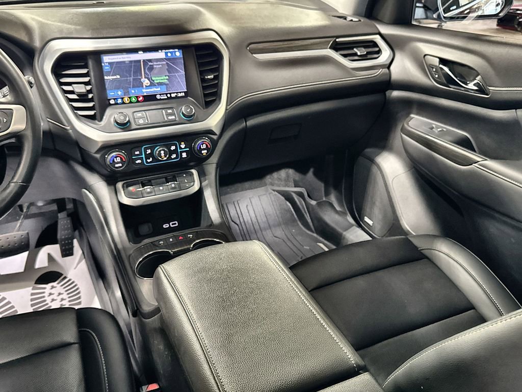 Used 2023 GMC Acadia SLT w/ Preferred Package image 27
