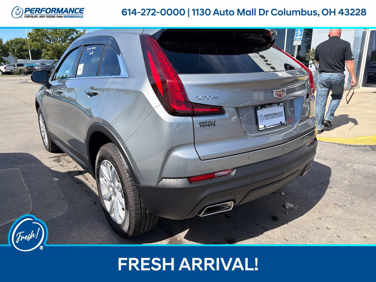 Used 2023 Cadillac XT4 Luxury w/ Driver Awareness Package FWD image 5