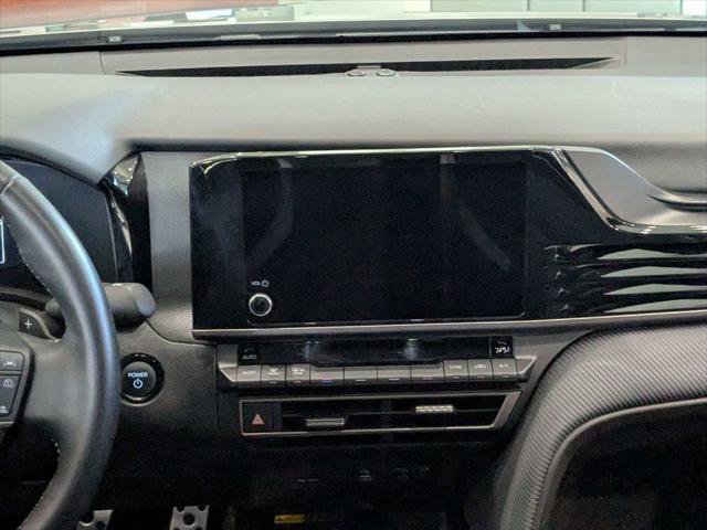 Used 2025 Toyota Camry SE FWD image 15