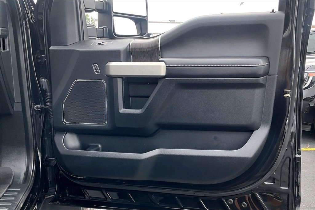 Used 2021 Ford F250 Lariat AWD/4WD image 23