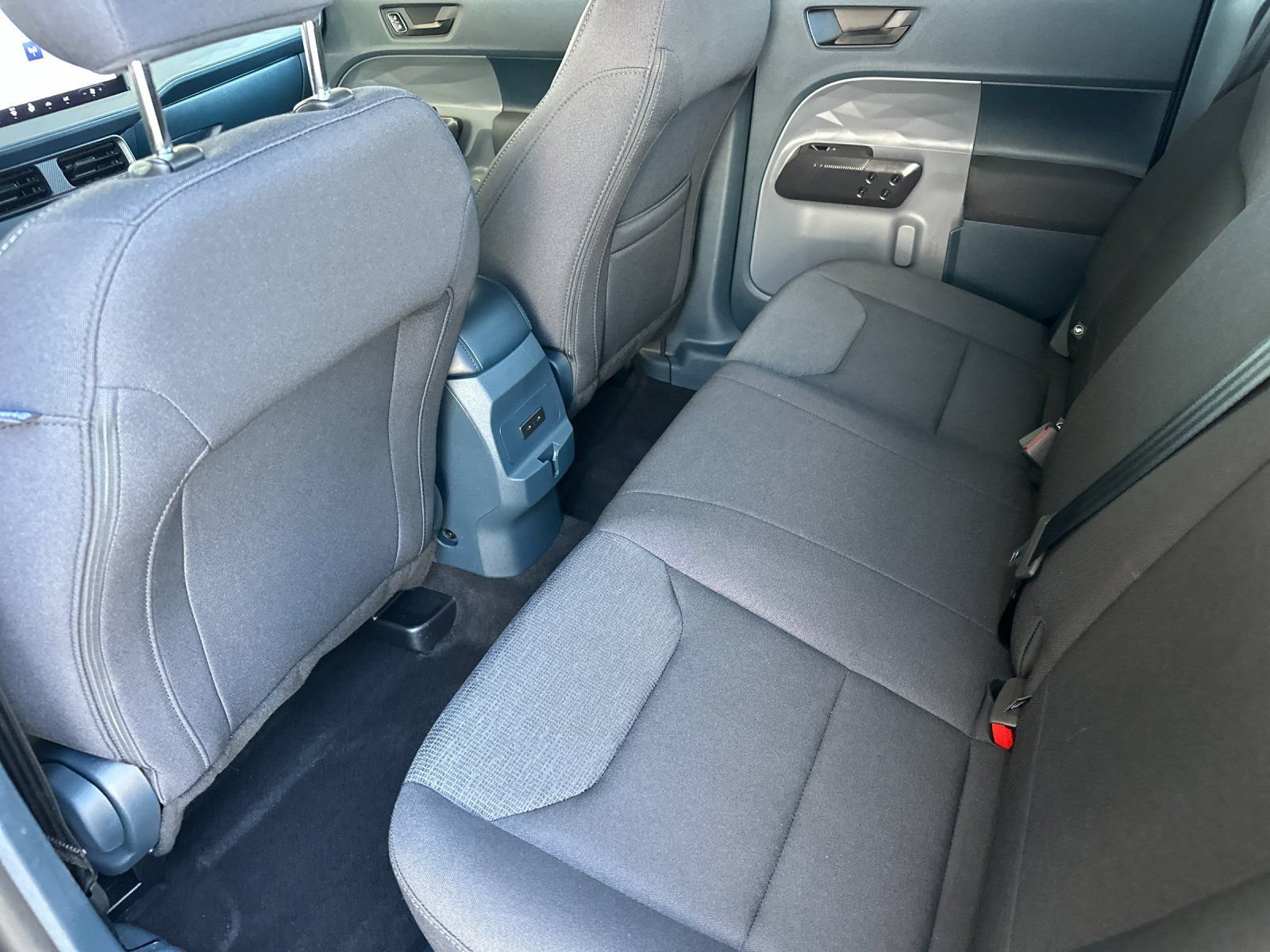 Used 2025 Ford Maverick XL FWD image 16