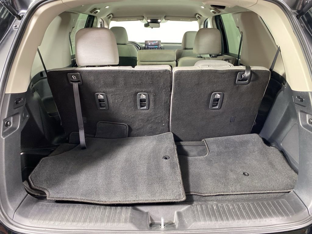 Used 2023 Honda Pilot LX image 10