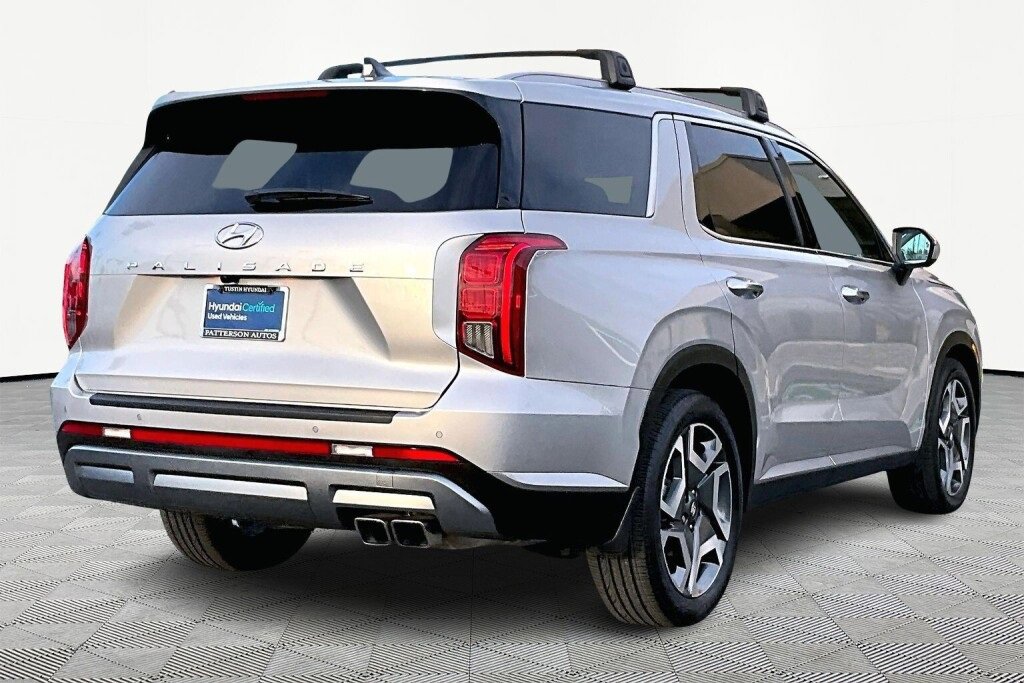 Certified 2025 Hyundai Palisade SEL image 2
