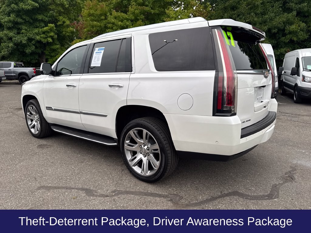 Used 2017 Cadillac Escalade Luxury AWD/4WD image 3