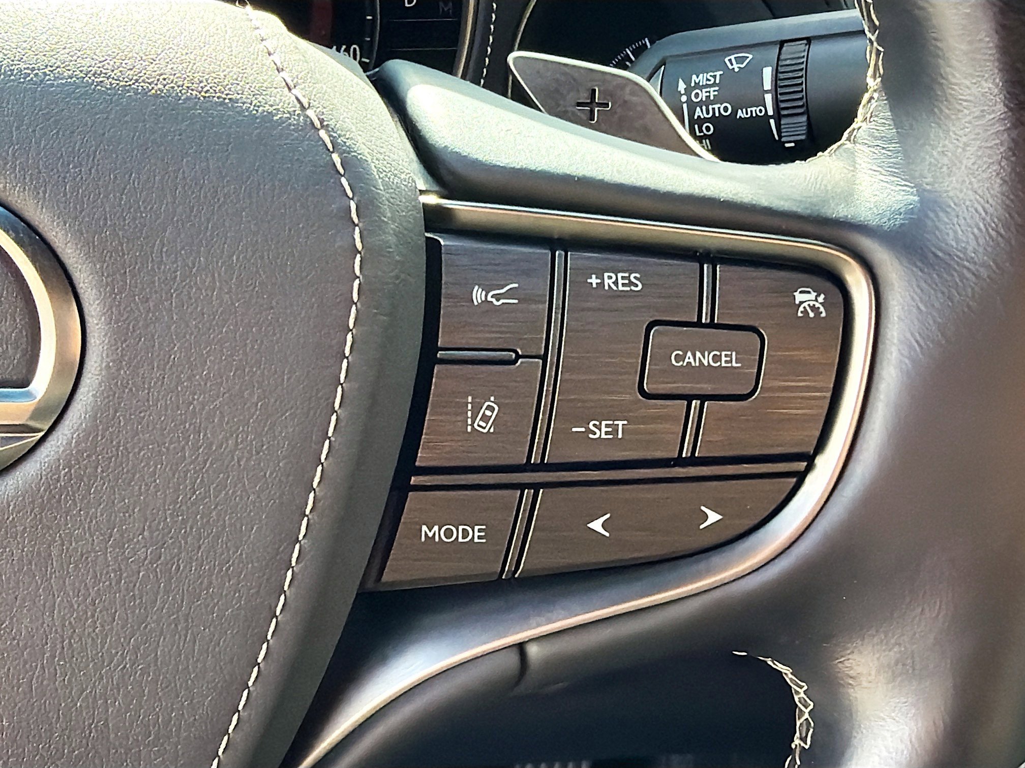 Used 2019 Lexus LS 500 AWD image 35