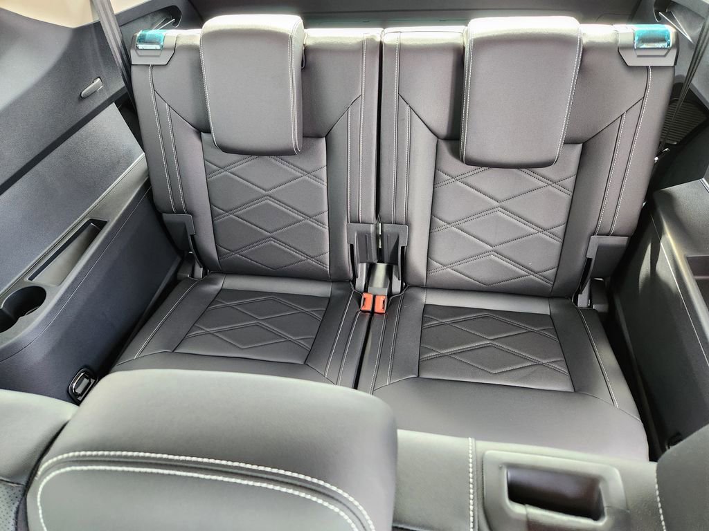 New 2026 Volkswagen Atlas SEL Premium R-Line image 13