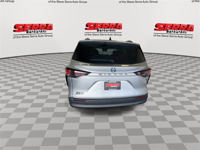 New 2025 Toyota Sienna XLE image 8