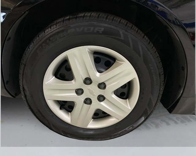 Used 2009 Chevrolet Impala LS FWD image 18