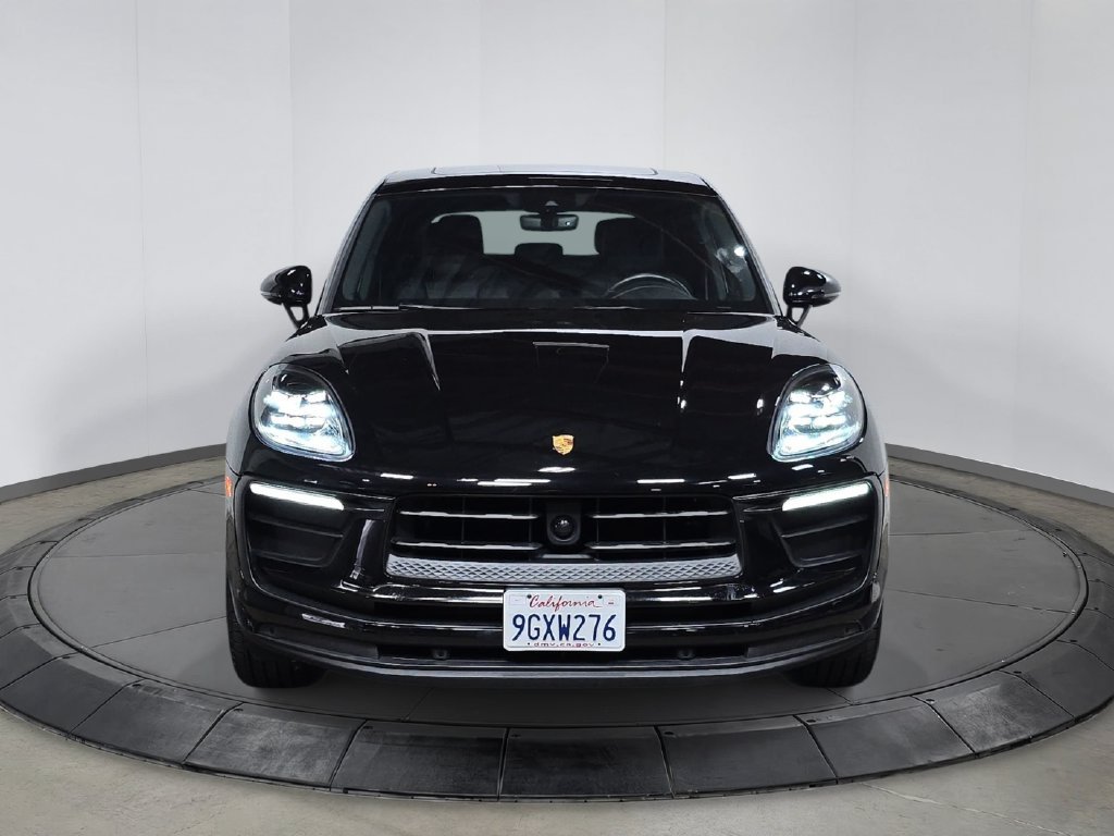 Certified 2023 Porsche Macan AWD/4WD image 10