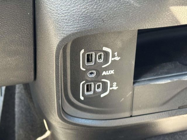 Used 2024 RAM 2500 Tradesman w/ Chrome Appearance Group image 8