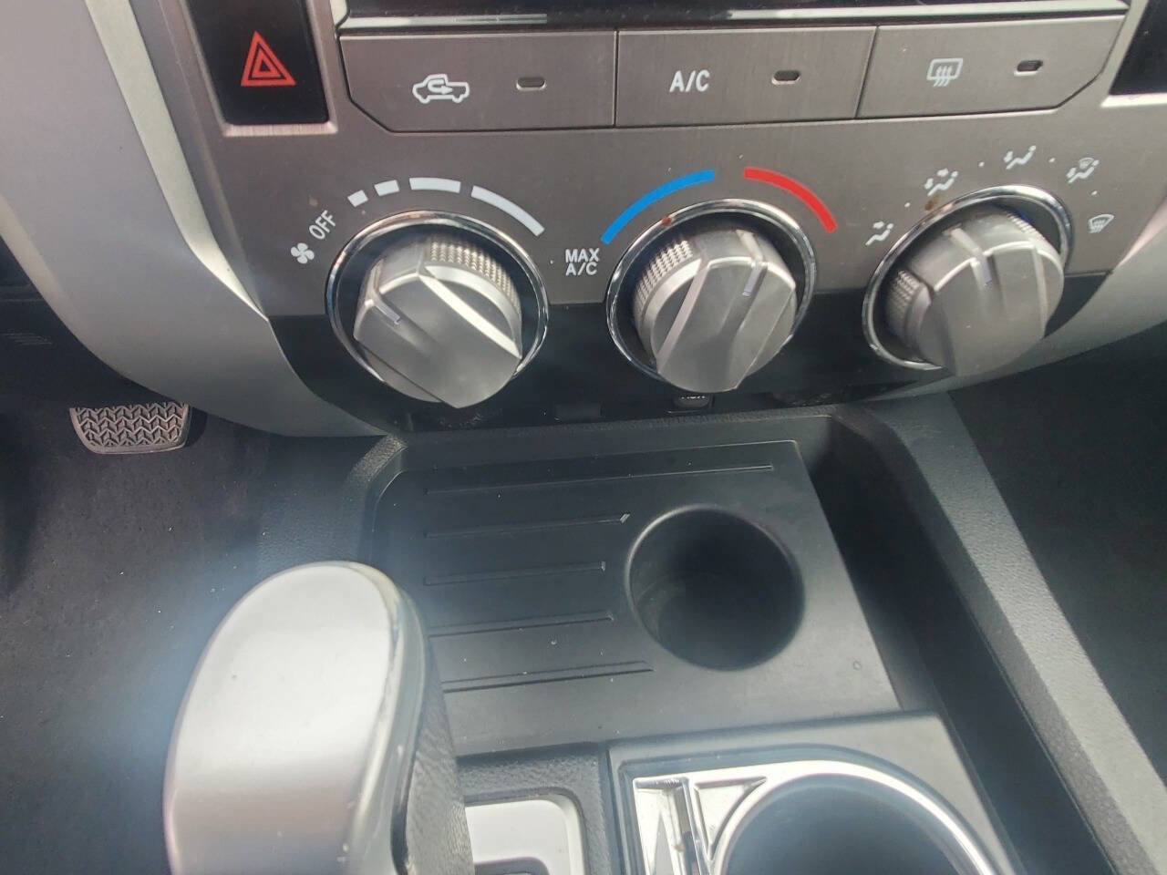 Used 2019 Toyota Tundra SR5 w/ SR5 Upgrade Package image 21