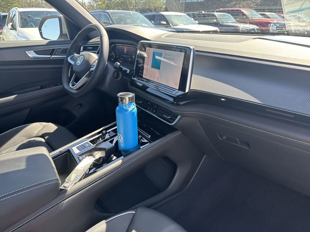 New 2025 Volkswagen Atlas Cross Sport SEL Premium R-Line image 19