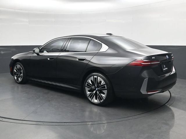 Certified 2025 BMW i5 eDrive40i w/ Premium Package RWD image 7