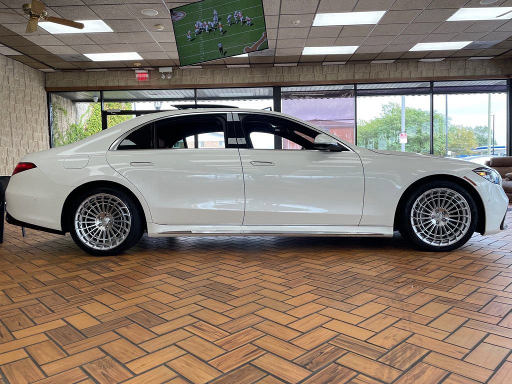 Used 2023 Mercedes-Benz S 580e 4MATIC Sedan w/ AMG Line image 8