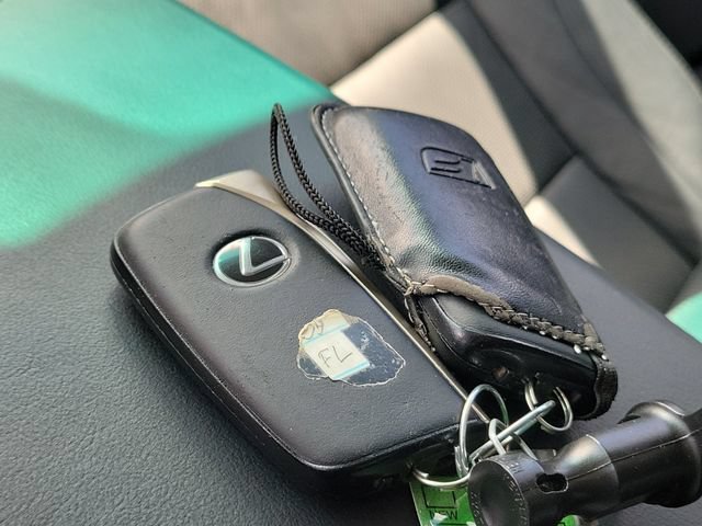 Used 2015 Lexus LS 460 w/ Comfort Package RWD image 36