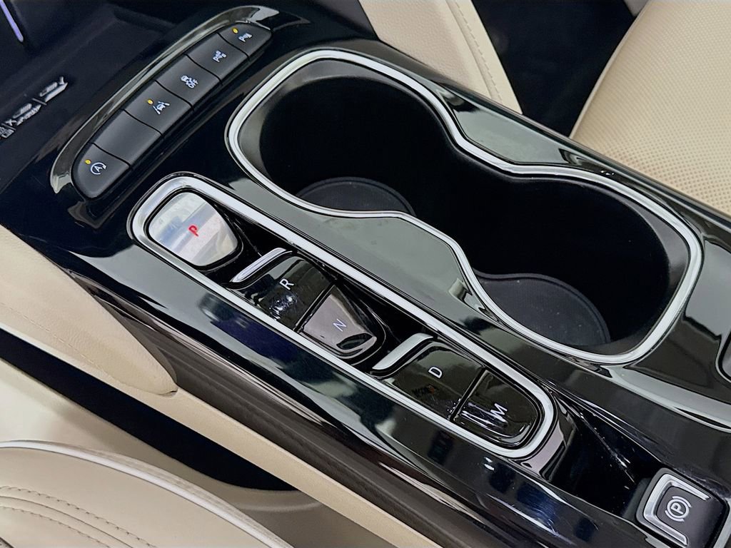 Used 2022 Buick Envision Avenir w/ Technology Package II image 21