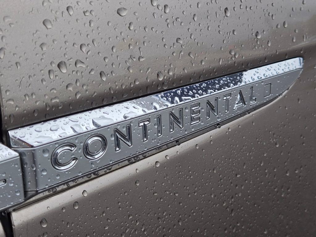 Used 2019 Lincoln Continental Reserve AWD/4WD image 10