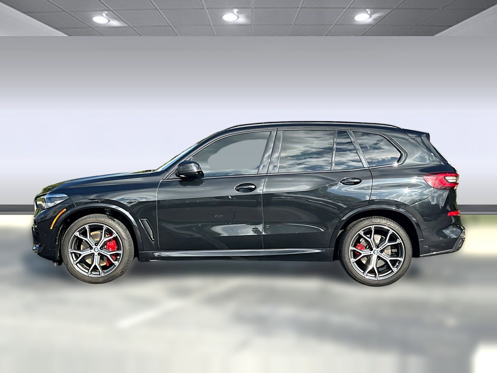 Used 2022 BMW X5 xDrive40i w/ M Sport Package image 2